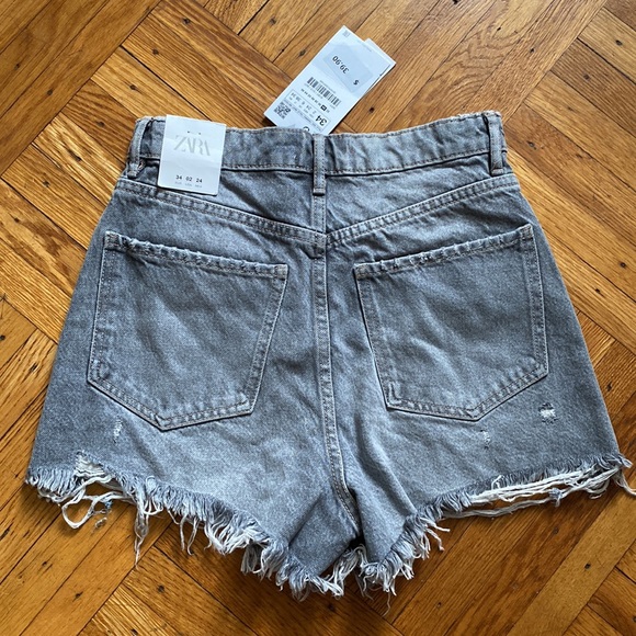 Zara short size 2 - Picture 2 of 3